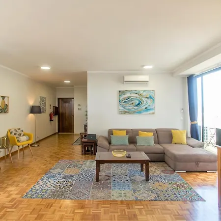 Apartment Republica Square By Hosts