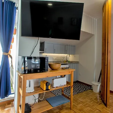 Republica Square By Hosts Apartment