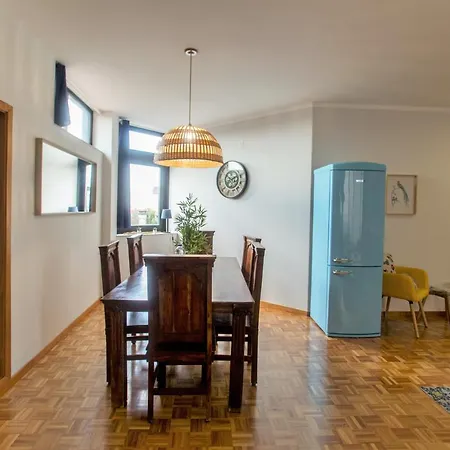 Republica Square By Hosts Apartment Porto