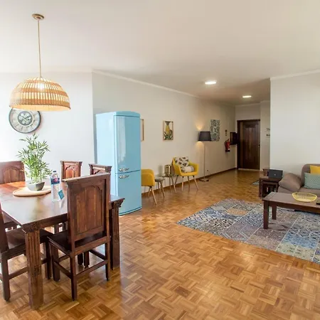 Republica Square By Hosts Apartment *