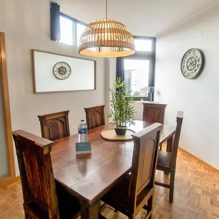 Republica Square By Hosts Apartment *